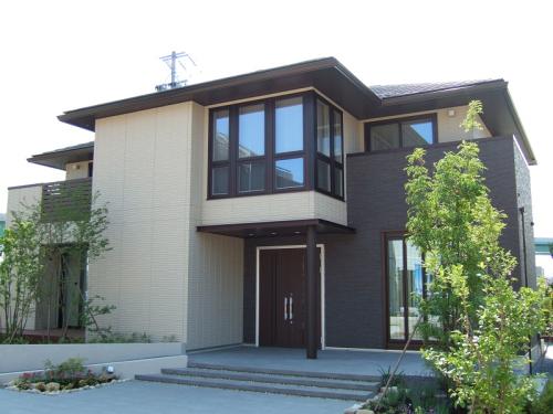 輕鋼結(jié)構(gòu)房屋適合農(nóng)村建房嗎，過來人：我看行